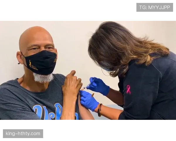 卡里姆·阿布杜尔-贾巴尔内线背身单打效率领先贾巴尔晚期巅峰时期