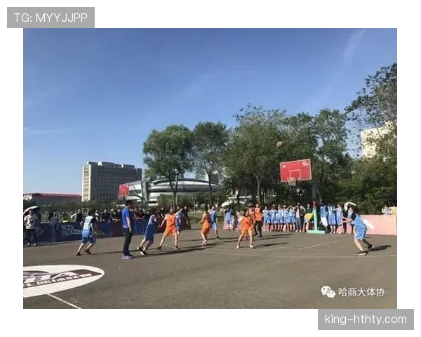 解析球卡篮筐规则:属于何种违例与球权归属判定标准 解析球卡篮筐规则:属于何种违例与球权归属判定标准